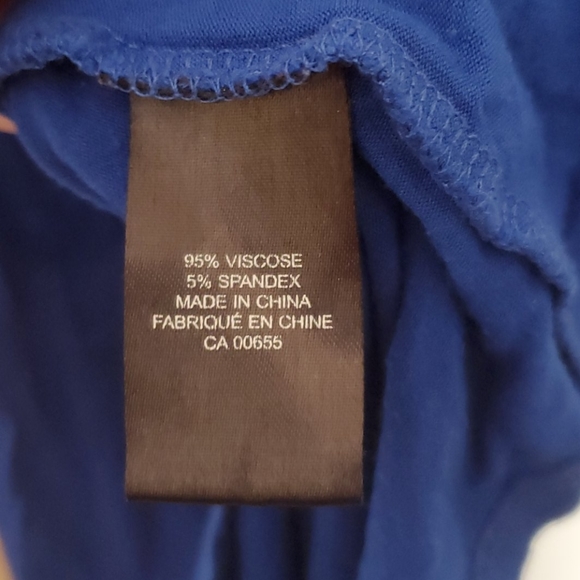 ⛱3/$20 RW&co Sleeveless Blue top - Picture 5 of 6